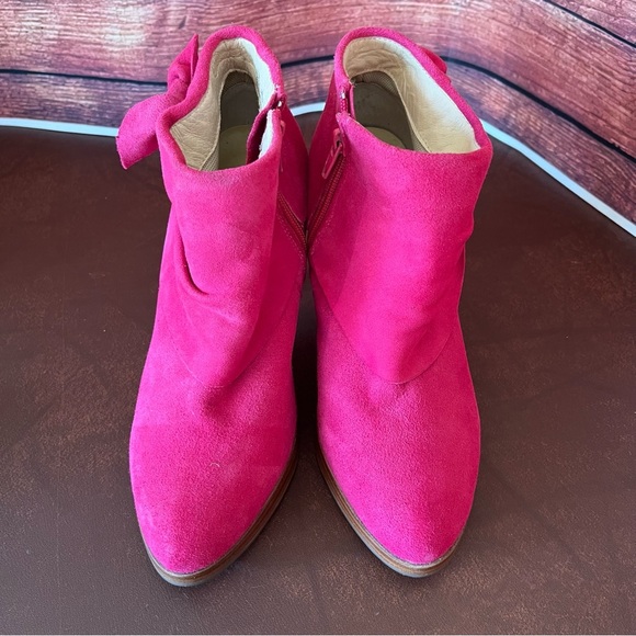 NWOT Dollhouse Pink Suede Platform Ankle Booties - Picture 2 of 11